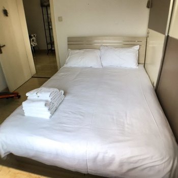 上海秋意凉amp普通公寓(康定路店)酒店提供图片