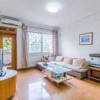 广州chen思杉特色民宿(粤垦路分店)酒店提供图片