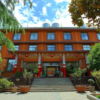 废弃丽江摩梭园客栈