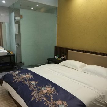 泸定三皮客栈