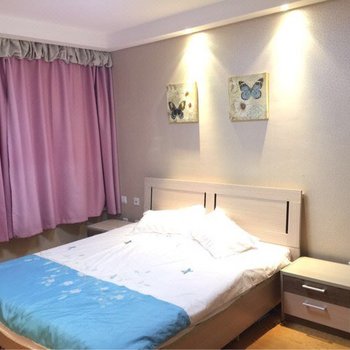 青岛蓝海假日特色民宿(西藏二路分店)酒店提供图片