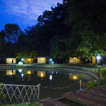 清远峰林墨客人文住宿酒店提供图片