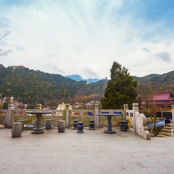 九华山览华山庄