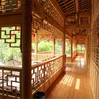 都江堰虹口向望山庄