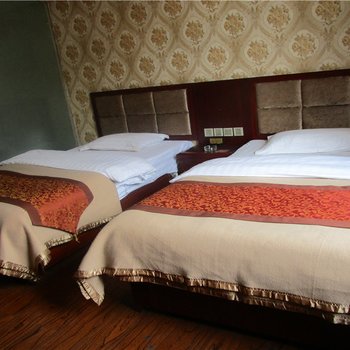 甘孜州亚姆热酒店酒店提供图片