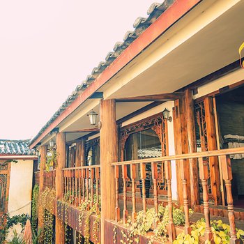 丽江束河云上居客栈