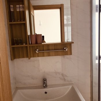 湛江龙腾四海花开福贵公寓(覃寮大道分店)酒店提供图片