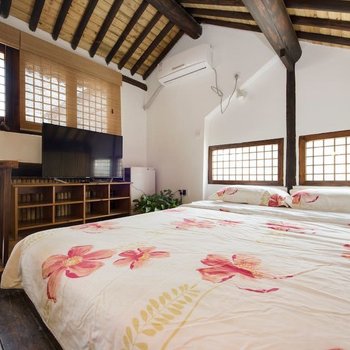 上海我们·1984(乐园附近的创意民宿)复式酒店提供图片