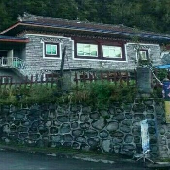 九龙青稞心愿民居
