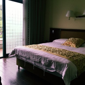 莫干山紫霞山庄酒店提供图片