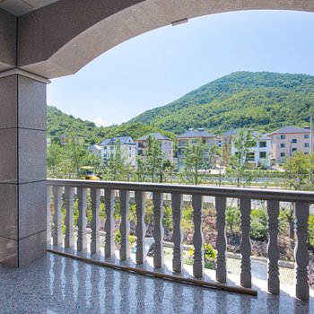 杭州木头9公寓(明秋亭分店)