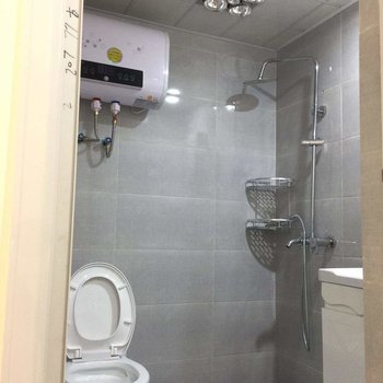 成都微微Kyra公寓(下涧漕五坪路分店)