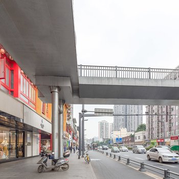 成都大尾巴小熊公寓(尹昌衡公馆分店)