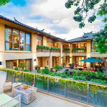 丽江醉花堂客栈