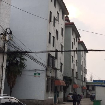 有家家庭公寓(上海肖塘小区南区店)