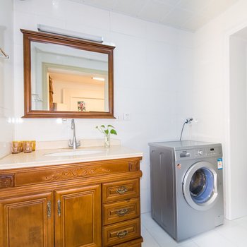 成都小猪妈妈特色民宿(红星路四段分店)酒店提供图片