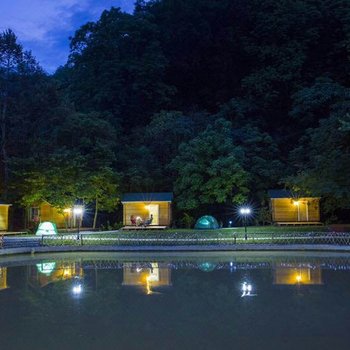 清远峰林墨客人文住宿酒店提供图片