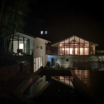 莫干山依山依水度假酒店