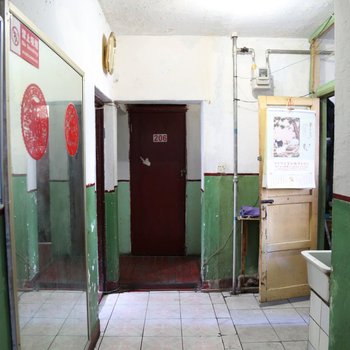 丹东江泉旅社