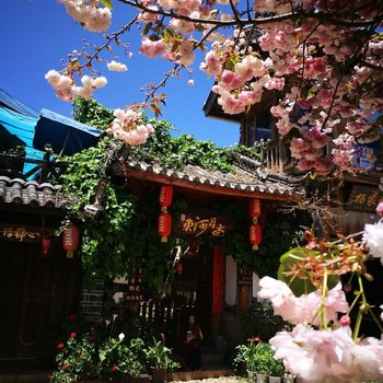 丽江束河月亮客栈