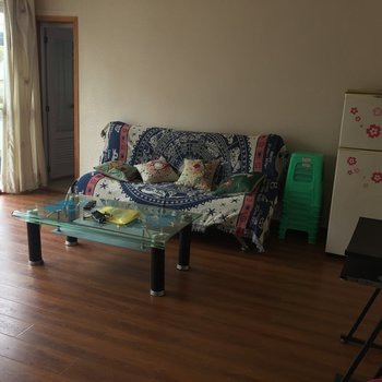 重庆低头看飞机普通公寓酒店提供图片