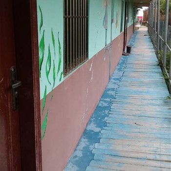 深圳西冲四号沙滩海边艺术客栈
