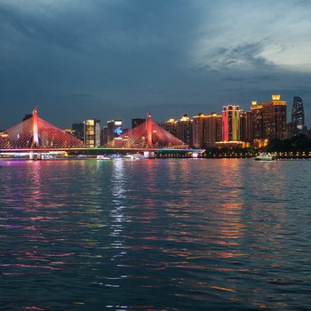 广州Locals路客·广州海珠A52舍公寓(黄金海岸水上乐园分店)