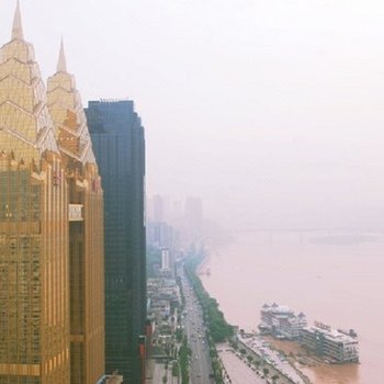 重庆重庆温馨复式花园公寓(九点利时尚街店)酒店提供图片