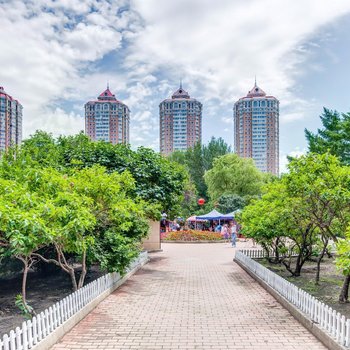 哈尔滨温暖阳光地铁电梯房公寓(薇薇草堂分店)