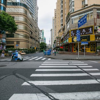 上海初爱高层舒适公寓(浙江中路店)酒店提供图片