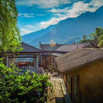 通城幕阜山居