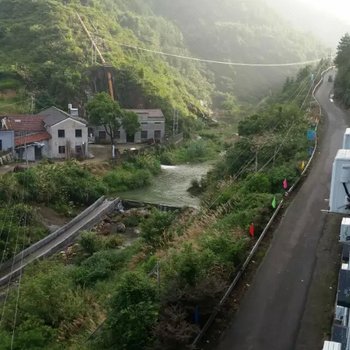 天台龙霞山庄酒店提供图片