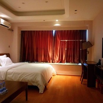 窝趣服务式公寓(绿地滨江汇店)酒店提供图片