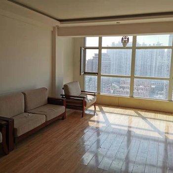 小丽姐公寓(丹东江城大街店)酒店提供图片