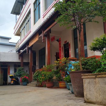 盘县草原苗族旅馆