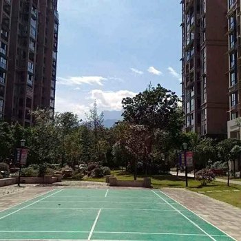 峨眉山市爱e家酒店式家庭公寓(食为天美食街店)酒店提供图片