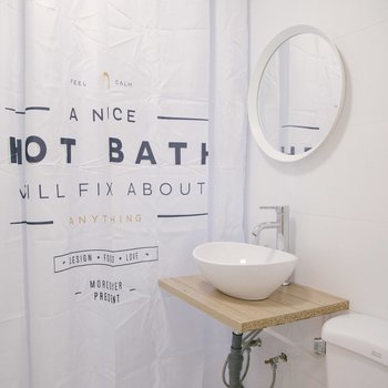 上海艺术·家静安寺黑白至上主义概念小屋(赵家桥路店)酒店提供图片