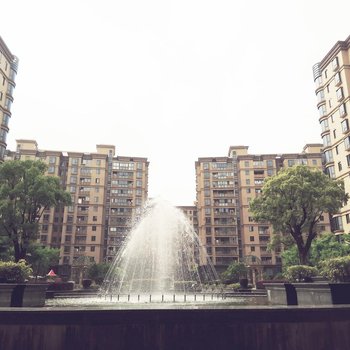 上海哲庐民宿