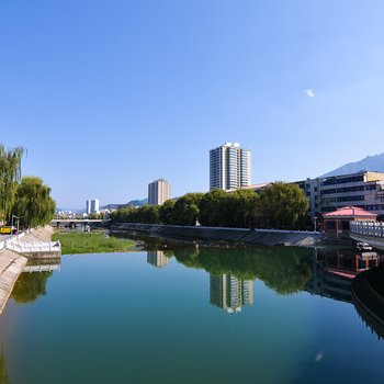 栾川万和旅馆酒店提供图片