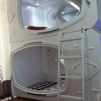 西双版纳月光之旅太空舱青年公寓酒店提供图片