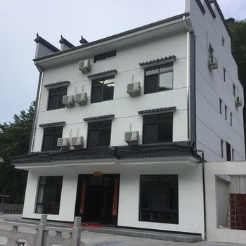 安吉语泉居农家乐