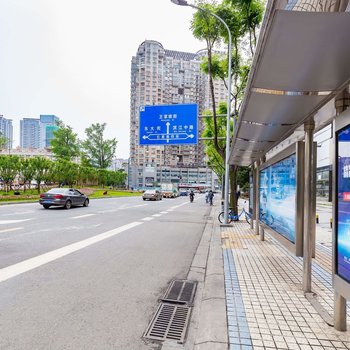 成都鹿鹿小屋公寓(滨江路分店)酒店提供图片