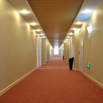 悦客100连锁宾馆(青岛吉水路店)酒店提供图片