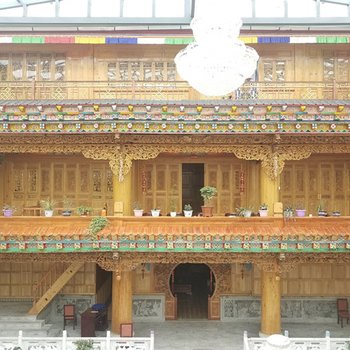 香格里拉品松楚藏族民居客栈