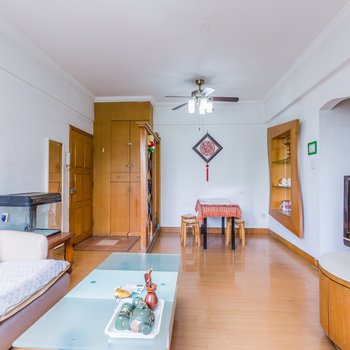 广州chen思杉特色民宿(粤垦路分店)酒店提供图片