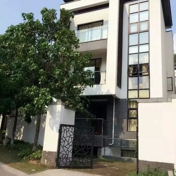 广州明月山溪四街十二号别墅
