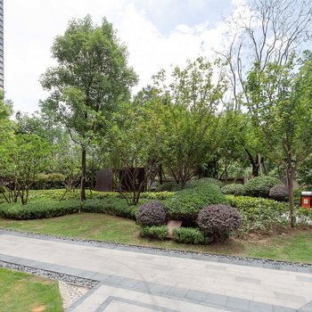 成都络之家公寓(东大街东大路段分店)