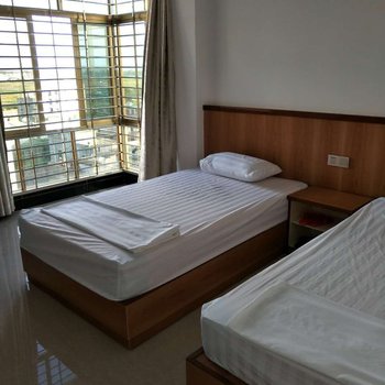阳江沙扒镇月亮湾领海旅业