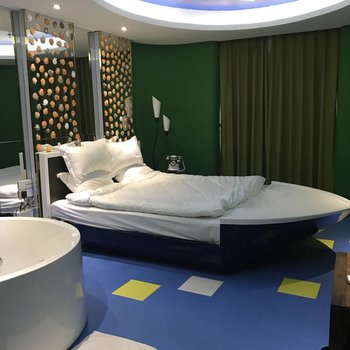 东方爱克斯情侣主题酒店