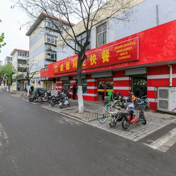 济南济微路精装修家的温馨普通公寓酒店提供图片